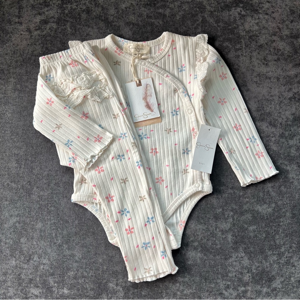 NWT Jessica Simpson 2 Piece Outfit Size 18 Months